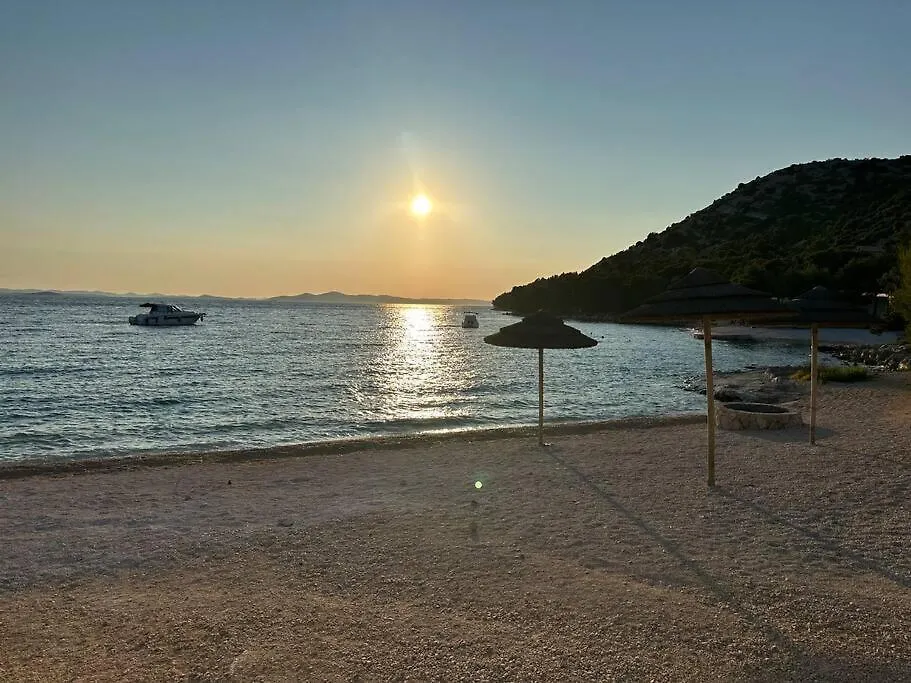 Beachhouse #1 - Buqez Resort Drage